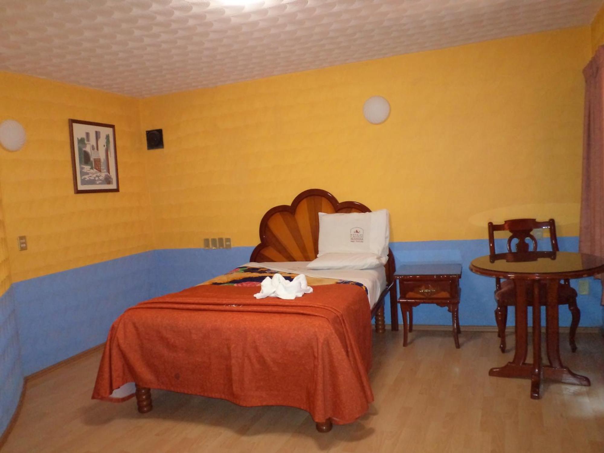 Hotel Real Tlaxcala ภายนอก รูปภาพ